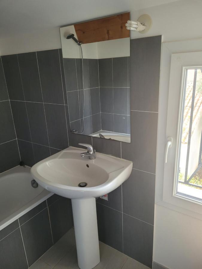 Appartement Avec Exterieur Aigues-Mortes Ngoại thất bức ảnh